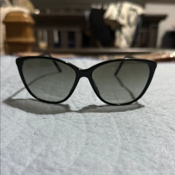 Burberry | Accessories | Classic Black Cateye Burberry  display picture 3